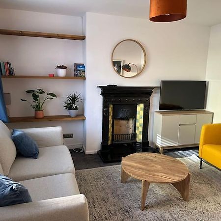 Appartement Revamped Holywood Town Centre House Extérieur photo