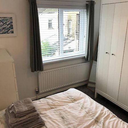 Appartement Revamped Holywood Town Centre House Extérieur photo