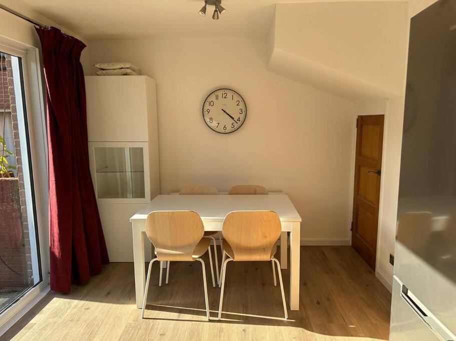 Appartement Revamped Holywood Town Centre House Extérieur photo