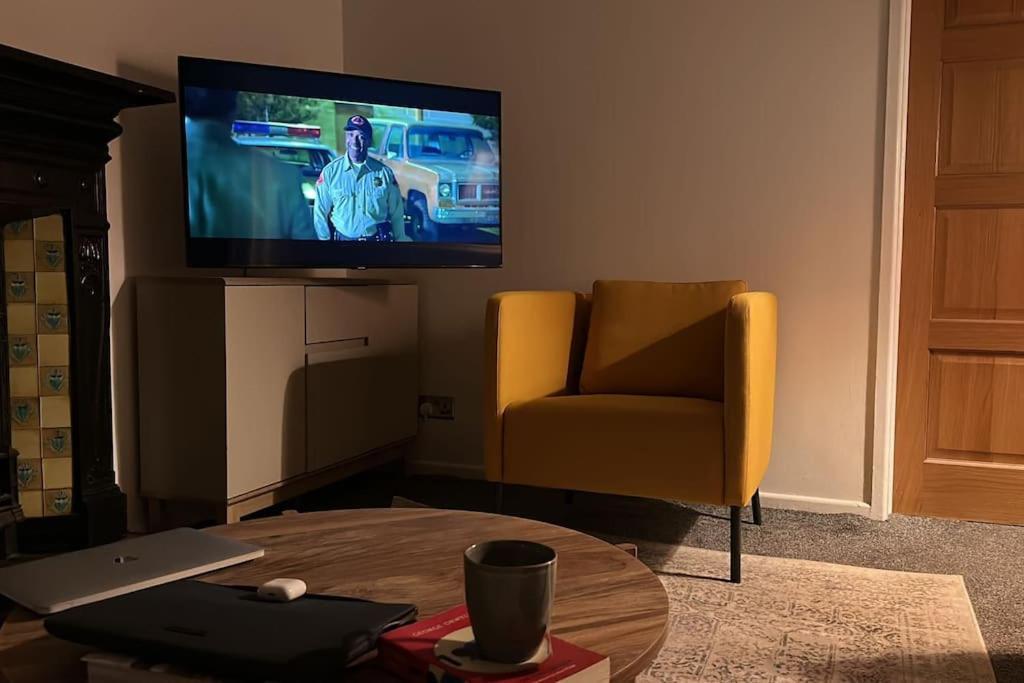 Appartement Revamped Holywood Town Centre House Extérieur photo